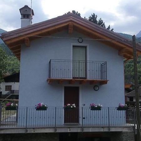 Casa Vacanze Chez Sapin Fenis Room photo